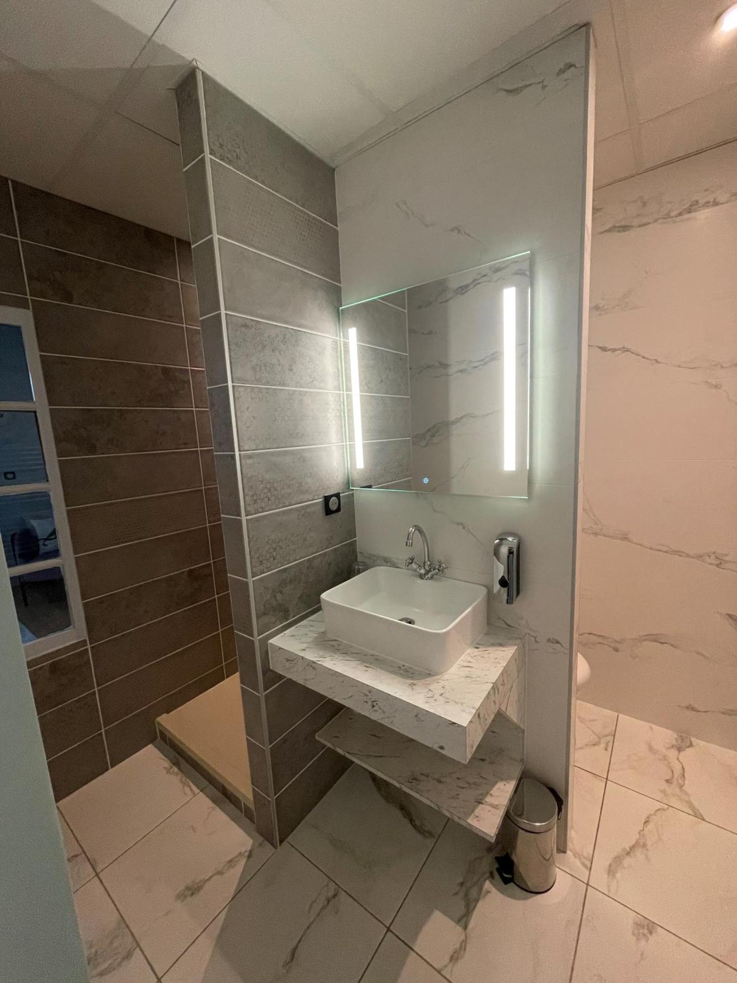 Domaine Clairfontaine Noyarey - Suites Junior エクステリア 写真
