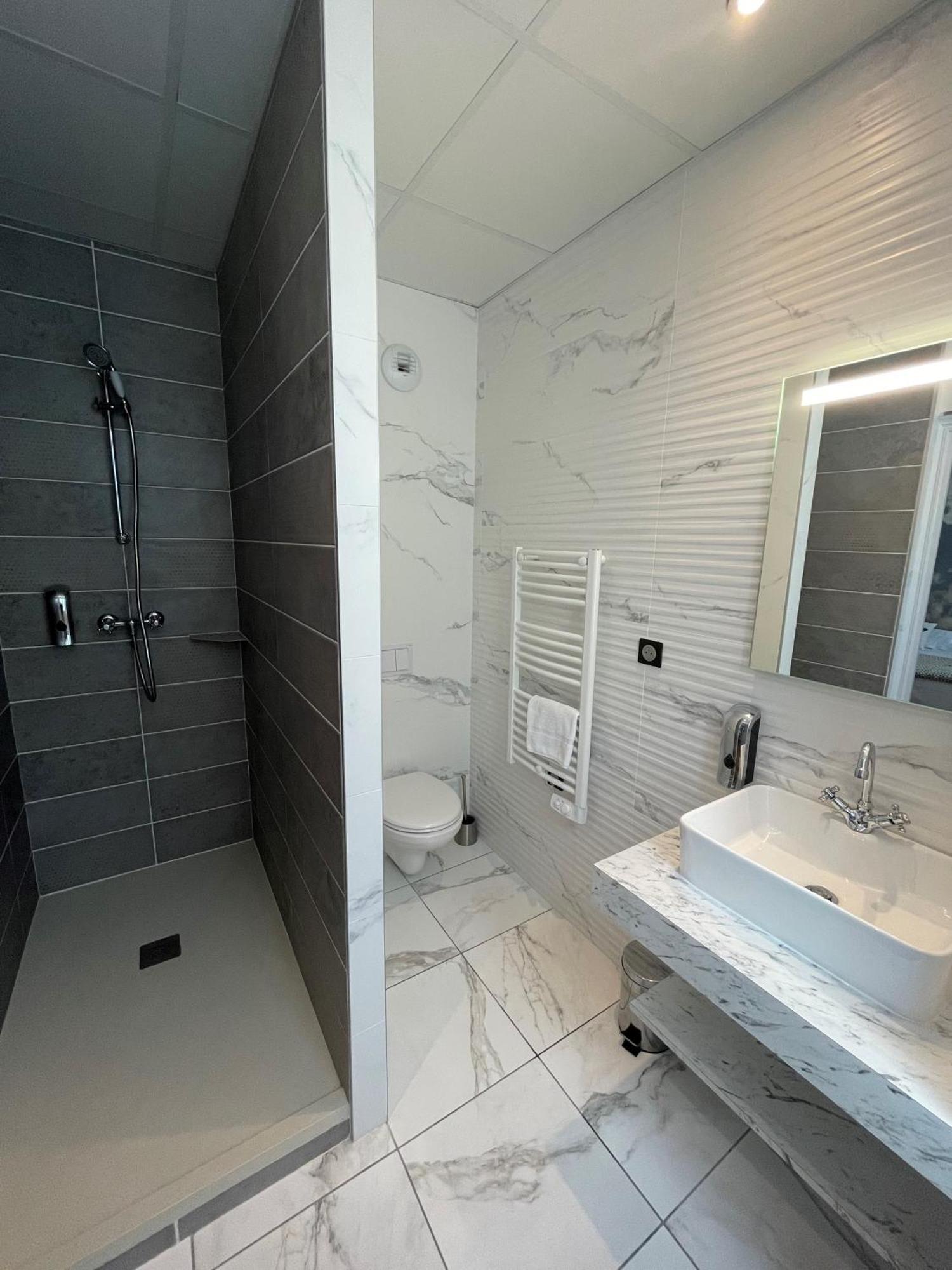 Domaine Clairfontaine Noyarey - Suites Junior エクステリア 写真